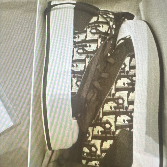 Christian Dior sneakers - Picture 3 of 6